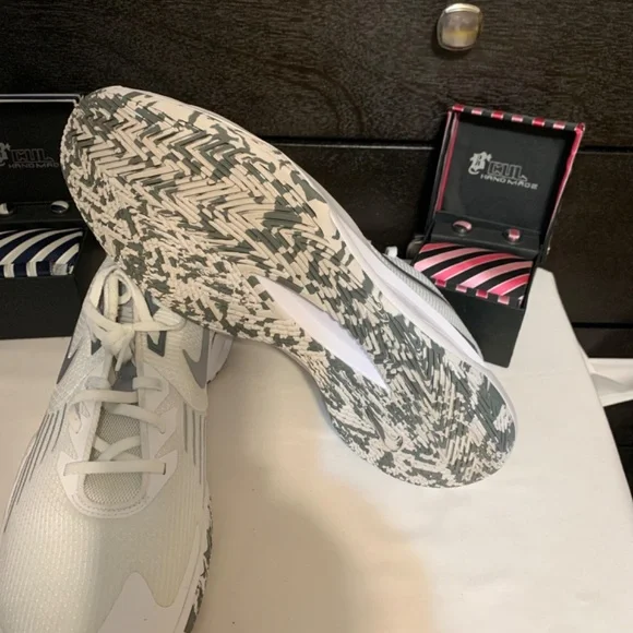 Nike shoes! NWOT!